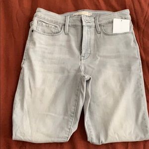 Athlete Size 6 Light grey jeans
